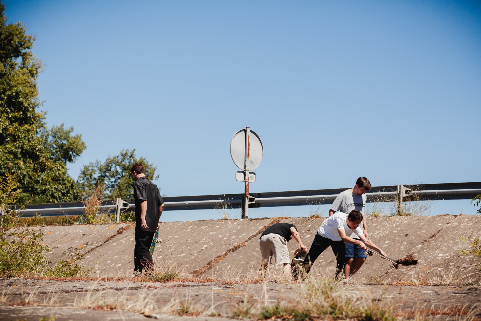 La team Hextra en skate trip à Orléans.